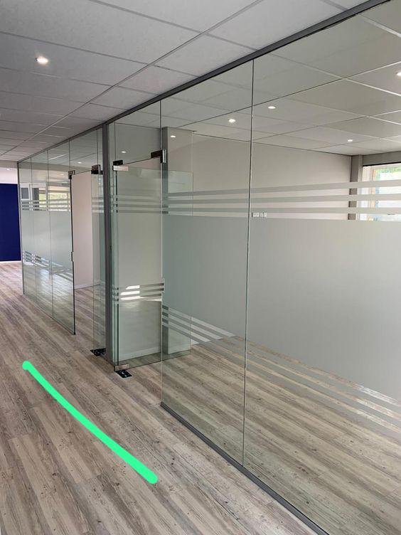 واجهة زجاج سيكوريت حديثة بالرياض