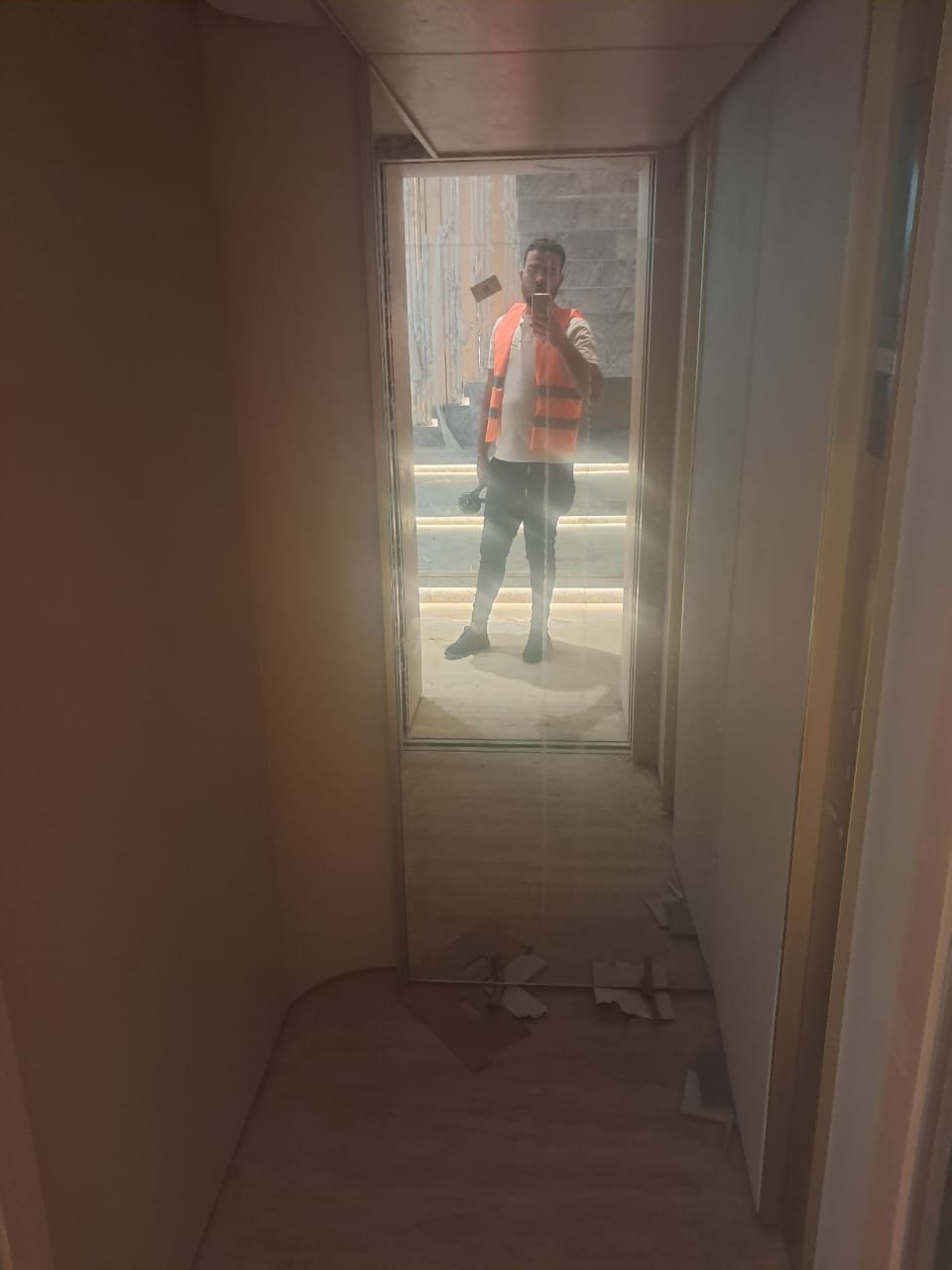 باب زجاج سيكوريت لمكتب تجاري