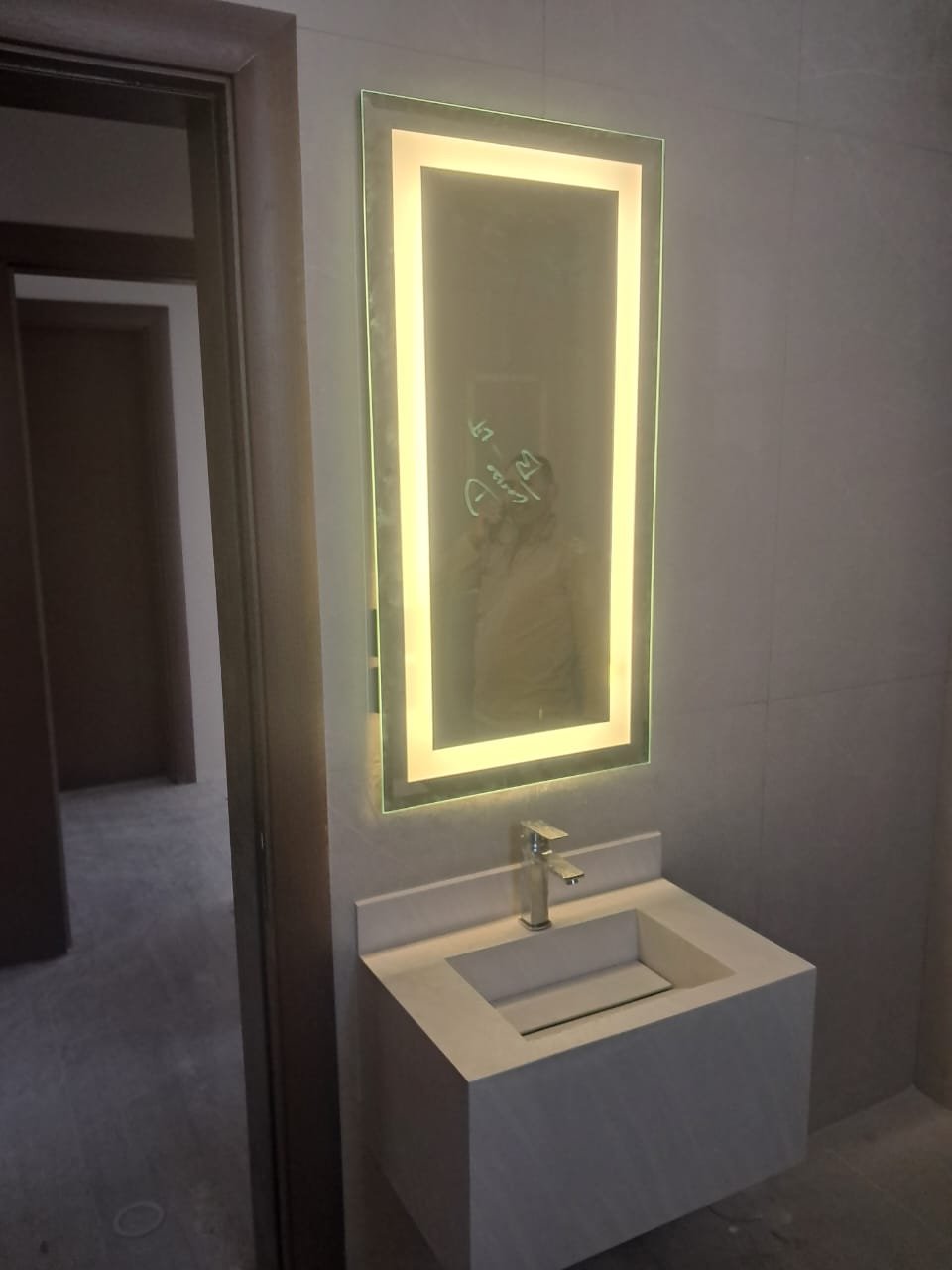 تركيب زجاج سيكوريت